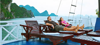 halong-fantasea-cruise-sun-deck