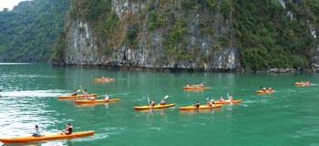 violet-cruise-halong-kayaking-activities