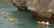 adventure-halong-bay-kayak
