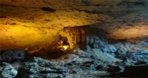 halong-bay-surprising-cave